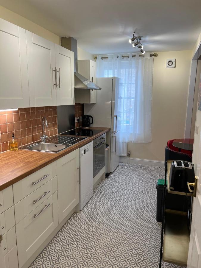 Glastonbury High Street Sanctuary- 2 Bd, Sleeps 4 Extérieur photo